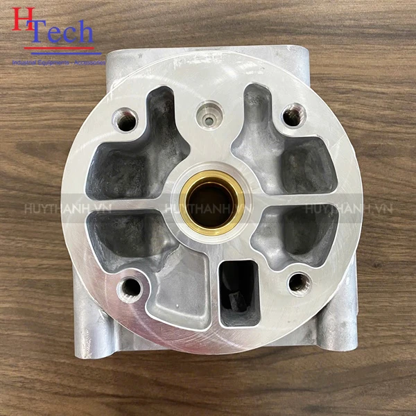 Thân Bơm Trung Tâm Sandpiper 114-024-157