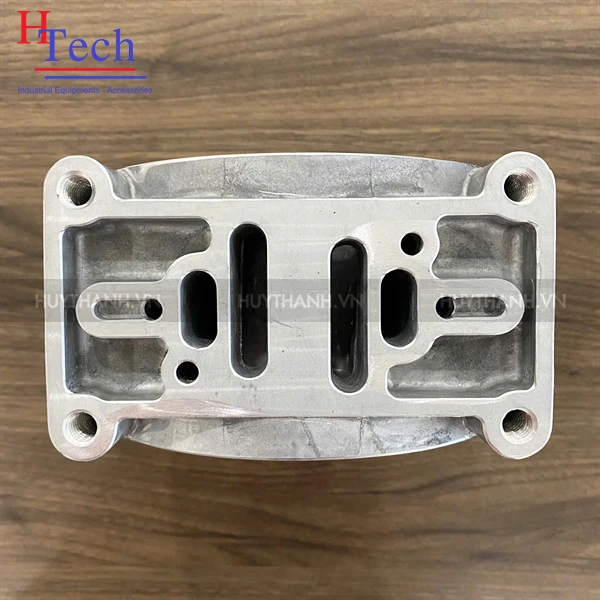 Thân Bơm Trung Tâm Sandpiper 114-024-157